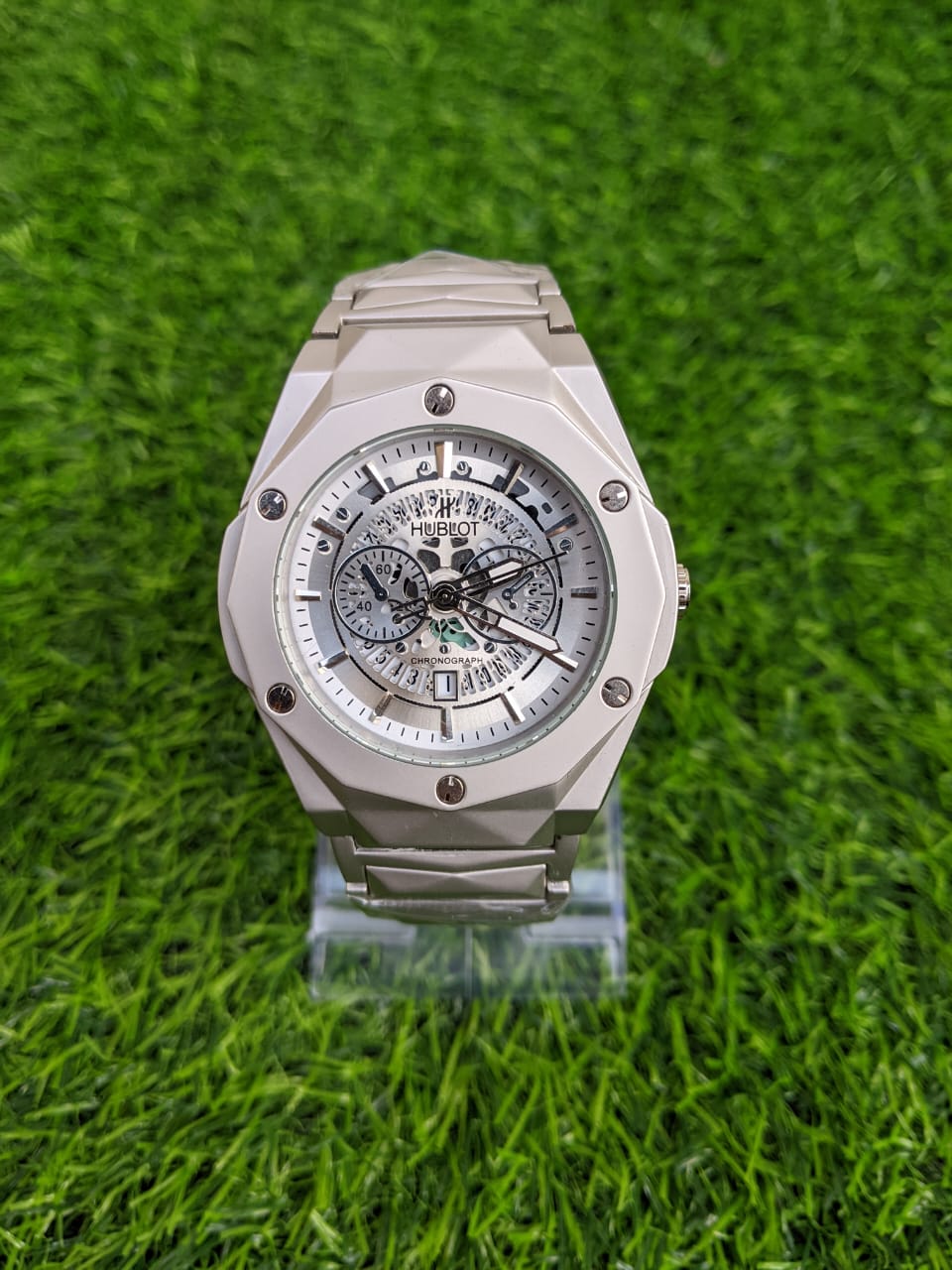 Hublot Diamond Cut Date Adjustment Watch